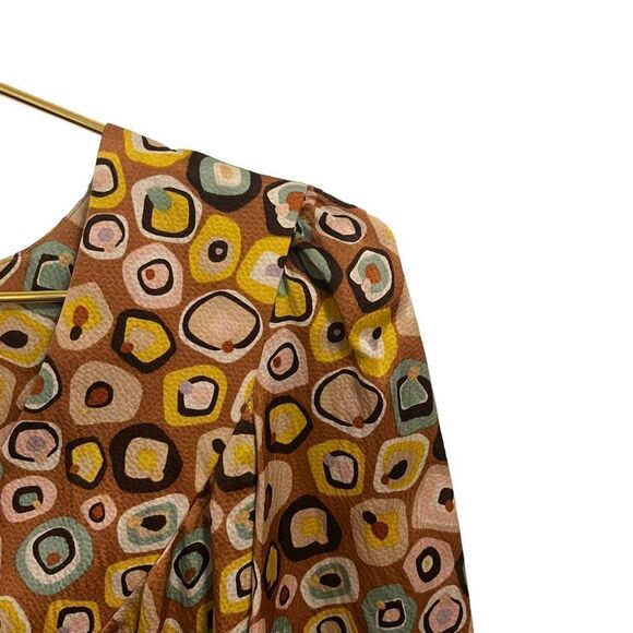 Diane Von Furstenberg Geo Retro Print Bell Sleeve V Neck Silk Blouse Size 0 - Picture 2 of 9